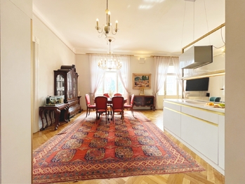 Umělecký interiér s charakterem - Prodej bytu 3+kk v osobním vlastnictví 125 m², Praha 5 - Smíchov