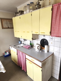 kuchyň před  - Prodej bytu 3+1 v osobním vlastnictví 62 m², Jindřichův Hradec