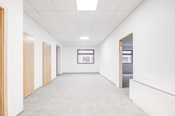 Pronájem kancelářských prostor 153 m², Bělá pod Bezdězem
