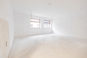 Pronájem kancelářských prostor 153 m², Bělá pod Bezdězem