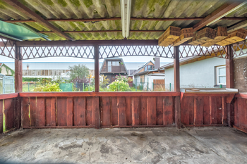 Prodej pozemku 185 m², Bělá pod Bezdězem