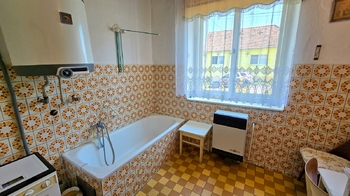 Prodej domu 78 m², Suchohrdly u Miroslavi