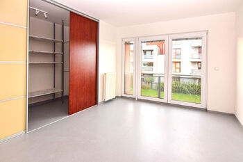 Prodej bytu 3+kk v osobním vlastnictví 76 m², Praha 10 - Pitkovice