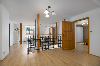 Prodej zemědělského objektu 310 m², Vražné