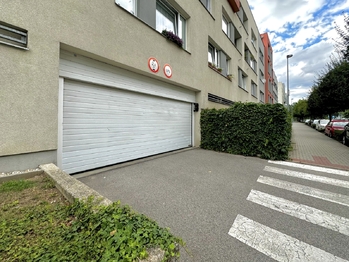 Pronájem bytu 1+kk v osobním vlastnictví 57 m², Praha 9 - Prosek