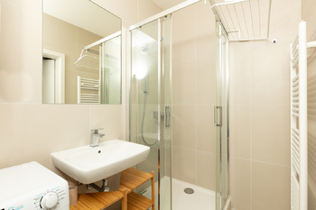 Pronájem bytu 1+kk v osobním vlastnictví 29 m², Praha 8 - Libeň