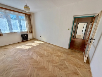 Prodej bytu 2+1 v osobním vlastnictví 52 m², Praha 10 - Strašnice