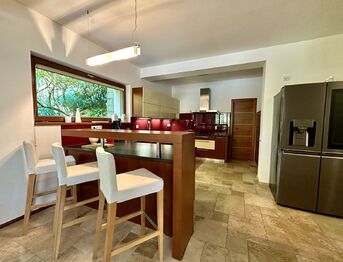 Prodej domu 220 m², Hrusice
