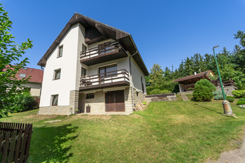 Prodej domu 202 m², Dolní Hbity
