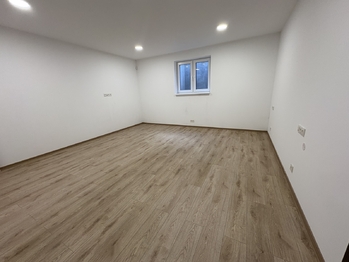 Pronájem bytu 3+1 v osobním vlastnictví 85 m², Horoměřice