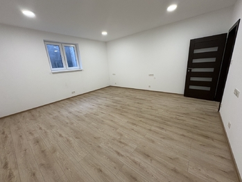 Pronájem bytu 3+1 v osobním vlastnictví 85 m², Horoměřice