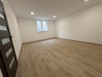 Pronájem bytu 3+1 v osobním vlastnictví 85 m², Horoměřice