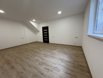 Pronájem bytu 3+1 v osobním vlastnictví 85 m², Horoměřice
