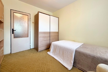 pokoj - Prodej bytu 3+1 v osobním vlastnictví 66 m², Praha 8 - Kobylisy