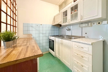 kuchyň - Prodej bytu 3+1 v osobním vlastnictví 66 m², Praha 8 - Kobylisy