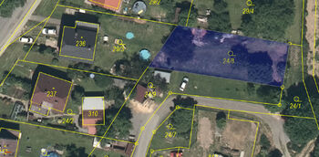 Prodej pozemku 606 m², Benátky