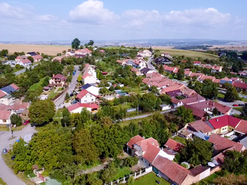 Prodej pozemku 3587 m², Nížkovice