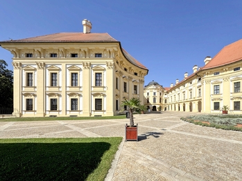 Prodej pozemku 3587 m², Nížkovice