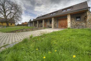Prodej domu 541 m², Neustupov