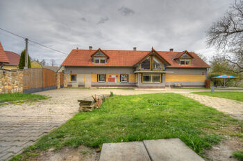 Prodej domu 541 m², Neustupov