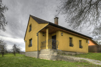Prodej domu 541 m², Neustupov