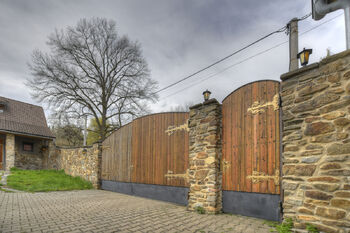 Prodej domu 541 m², Neustupov
