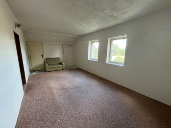 Prodej bytu 3+1 v osobním vlastnictví 84 m², Stálky