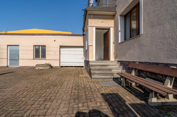 Vchod do domu - Prodej domu 151 m², Lužná