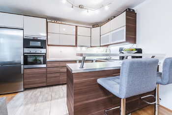 Plně vybavená kuchyně - Prodej bytu 4+kk v osobním vlastnictví 86 m², Praha 5 - Stodůlky