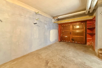 garáž - Prodej domu 152 m², Hradec Králové