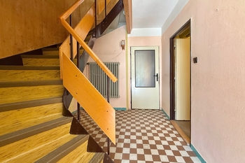 chodba - Prodej domu 152 m², Hradec Králové