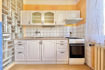 kuchyně - Prodej domu 152 m², Hradec Králové