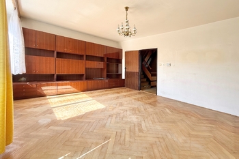 obývací pokoj - Prodej domu 152 m², Hradec Králové