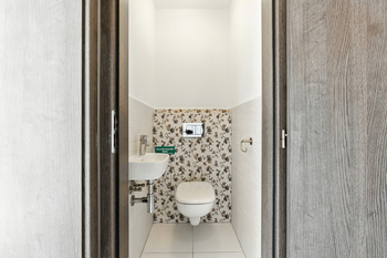 wc - Prodej bytu 3+kk v osobním vlastnictví 78 m², Mníšek pod Brdy