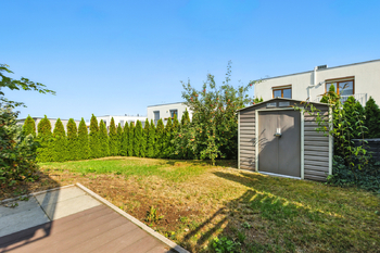 zahrada - Prodej bytu 3+kk v osobním vlastnictví 78 m², Mníšek pod Brdy
