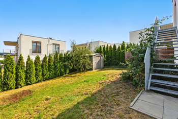 zahrada - Prodej bytu 3+kk v osobním vlastnictví 78 m², Mníšek pod Brdy