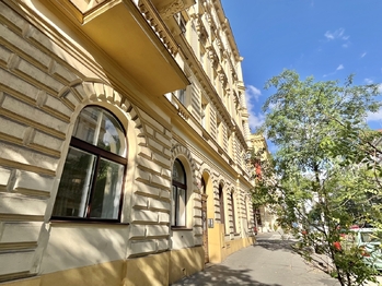 Pronájem bytu 2+1 v osobním vlastnictví 60 m², Praha 2 - Vinohrady