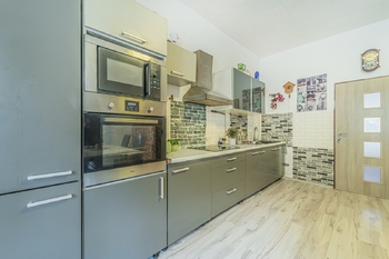 Prodej domu 300 m², Cítoliby