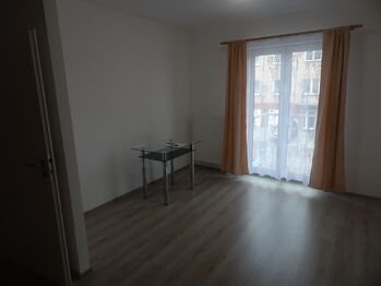 Obývací pokoj - Pronájem bytu 1+kk v osobním vlastnictví 26 m², Rakovník