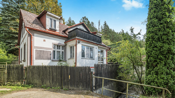 Prodej domu 120 m², Medonosy