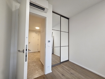 Pronájem bytu 2+kk v osobním vlastnictví 63 m², Praha 4 - Modřany