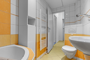 Prodej bytu 1+1 v osobním vlastnictví 32 m², Praha 6 - Vokovice