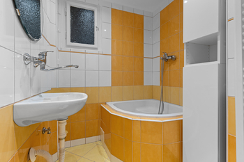 Prodej bytu 1+1 v osobním vlastnictví 32 m², Praha 6 - Vokovice