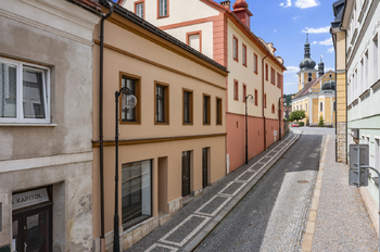 Prodej nájemního domu 84 m², Úpice