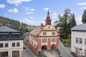 Prodej nájemního domu 84 m², Úpice
