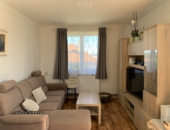 obývací pokoj  - Prodej bytu 3+kk v osobním vlastnictví 120 m², Mšecké Žehrovice