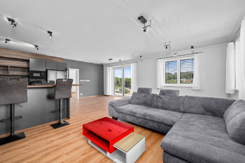 Prodej kancelářských prostor 116 m², Hluboká nad Vltavou
