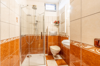 Pronájem domu 226 m², Praha 10 - Štěrboholy