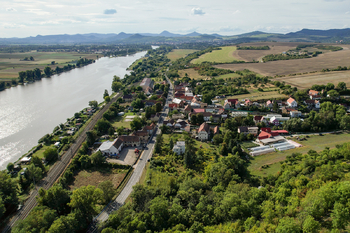 Prodej pozemku 3827 m², Křešice