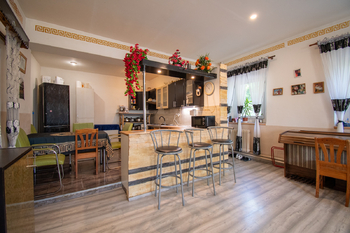 Prodej domu 288 m², Úštěk